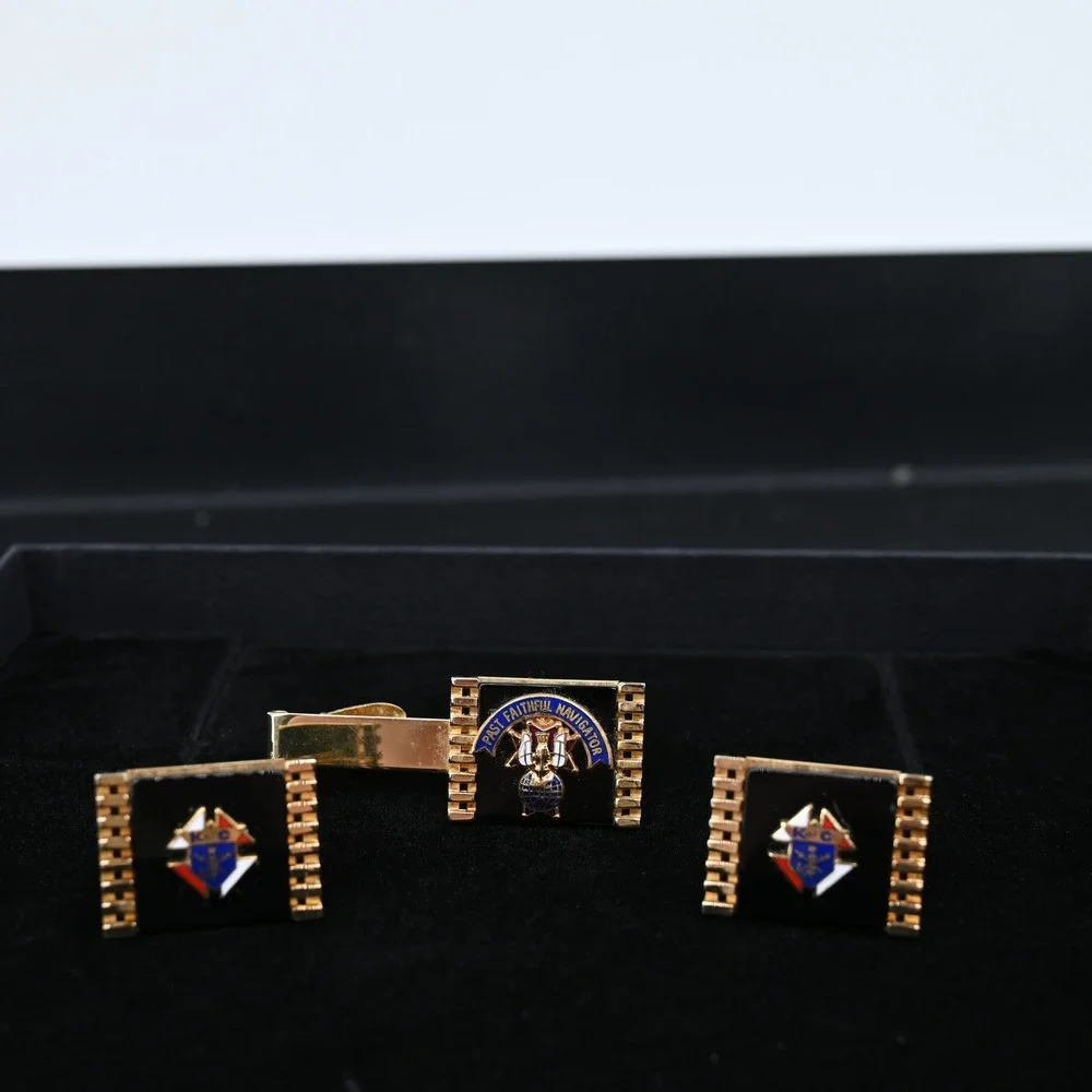 Vintage Knights of Columbus Past Faithful Navigator Cufflinks Tie Bar Set Gold